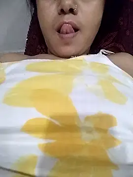 Snapshot of Hott_myraa chatting on 01/08/26, 07:27 Hott myraa online show from 01/08/26, 07:27