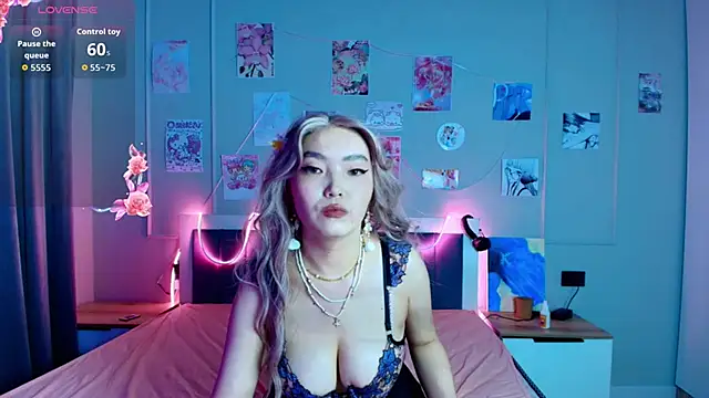 junamiin online show from 12/05/25, 07:21