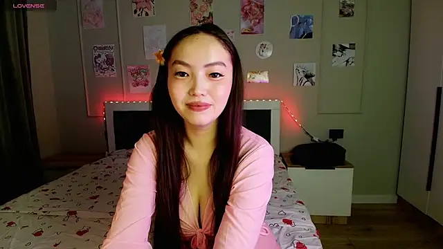 junamiin online show from 12/18/25, 07:31