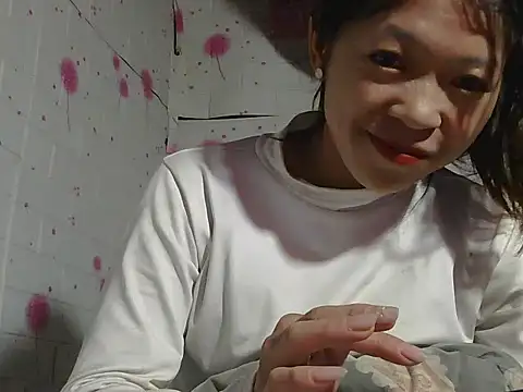 Kim mon online show from 11/29/25, 02:20