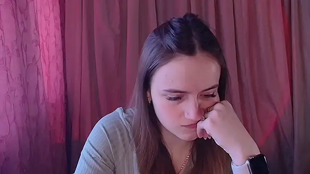 Illa May online show from 02/04/26, 08:20