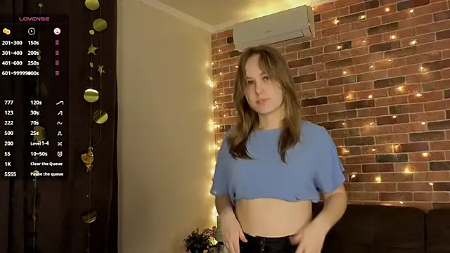 Snapshot of VoidElaris chatting on 01/10/26, 06:53 VoidElaris online show from 01/10/26, 06:53