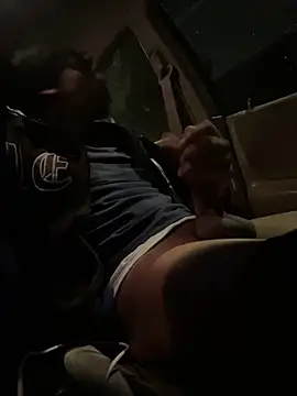 homedeepstrokes215 online show from 12/01/25, 03:11