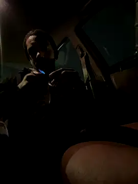 homedeepstrokes215 online show from 12/05/25, 10:13