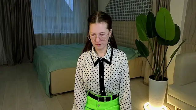 Snapshot of MiraFenech chatting on 12/03/25, 05:26 MiraFenech online show from 12/03/25, 05:26