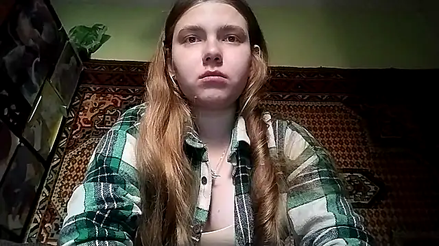 KikiBang online show from 11/25/25, 09:20