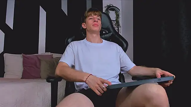 Ostin Saints online show from 03/11/26, 04:02