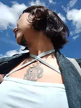 Snapshot of Zoe_addiction chatting on 11/22/25, 02:16 Zoe addiction online show from 11/22/25, 02:16