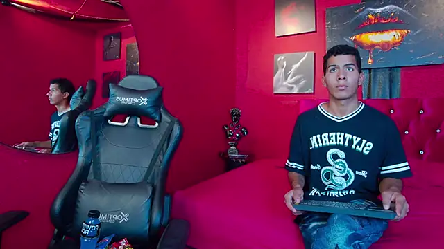 Noah Greenhart online show from 01/10/26, 07:59