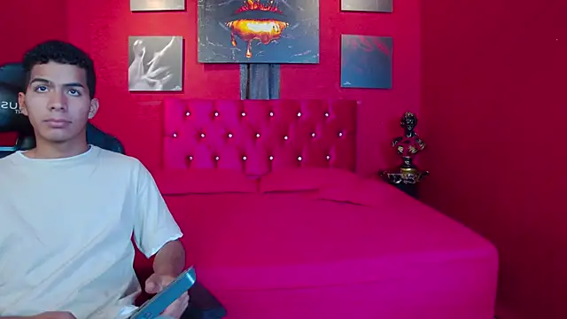 Noah Greenhart online show from 01/11/26, 03:06