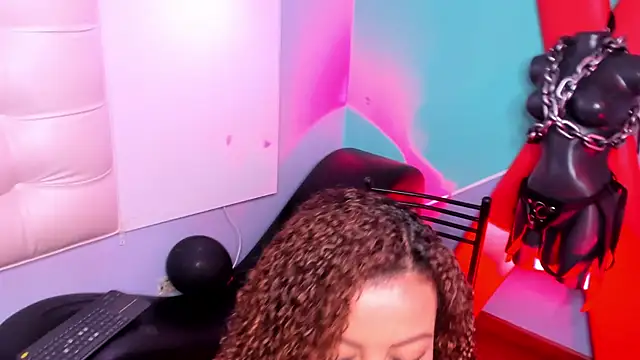 ArhyFoxx1 online show from 02/12/26, 12:00