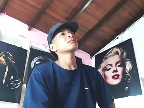 crissex3 online show from 02/19/26, 01:29