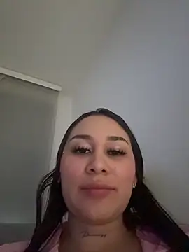 Snapshot of kylie_pregnat chatting on 11/24/25, 01:22 kylie pregnat online show from 11/24/25, 01:22