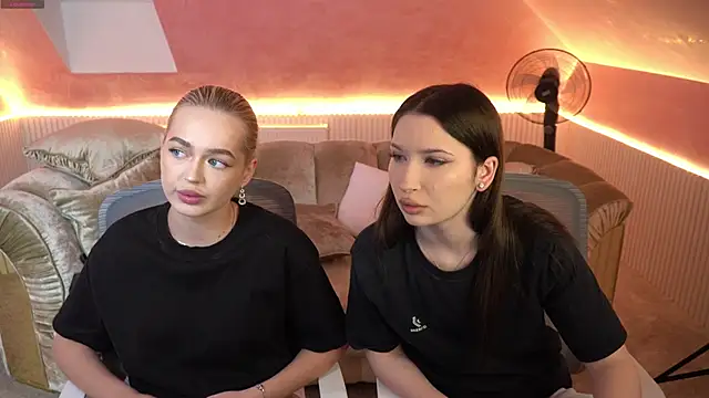 Liza Mur online show from 11/26/25, 03:13