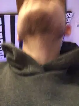 Spielzeugtwink online show from 12/05/25, 02:36