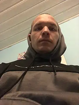 Spielzeugtwink online show from 02/01/26, 04:27