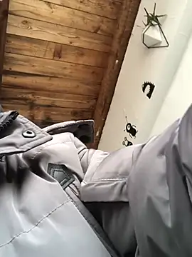 Spielzeugtwink online show from 02/13/26, 01:29