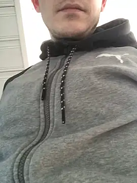 Spielzeugtwink online show from 02/15/26, 02:03