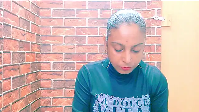Snapshot of indian_spice_girl chatting on 04/24/26, 06:49 indian spice girl online show from 04/24/26, 06:49