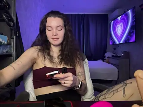 Snapshot of Teresa_Yung chatting on 11/21/25, 09:08 Teresa Yung online show from 11/21/25, 09:08