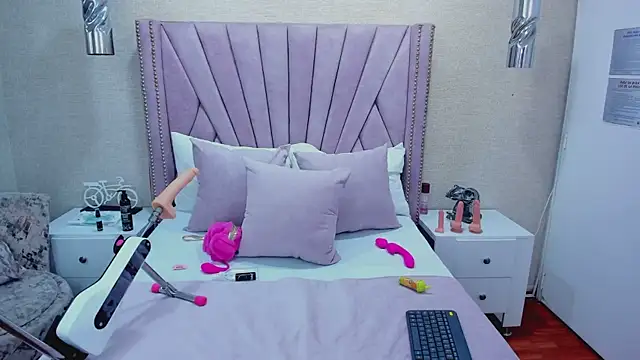 ViolettFrosst online show from 11/20/25, 06:07