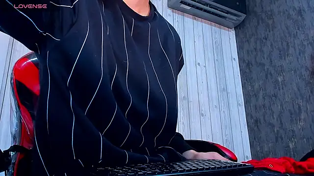 yeikoox online show from 11/28/25, 03:20