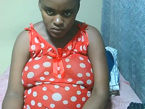 Snapshot of PregiiCaramellxx chatting on 01/05/26, 07:28 PregiiCaramellxx online show from 01/05/26, 07:28