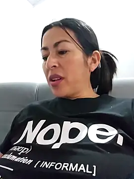 JustSamantha  online show from 12/14/25, 09:41