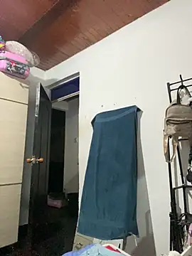 Snapshot of Annaa_Hott chatting on 12/01/25, 07:13 Annaa Hott online show from 12/01/25, 07:13