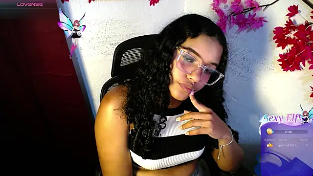 Snapshot of chleo_rosse chatting on 07/20/26, 10:45 chleo rosse online show from 07/20/26, 10:45