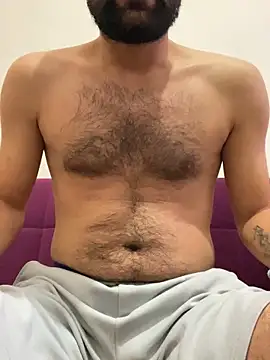 Snapshot of metro-2034 chatting on 11/19/25, 10:32 metro-2034 online show from 11/19/25, 10:32