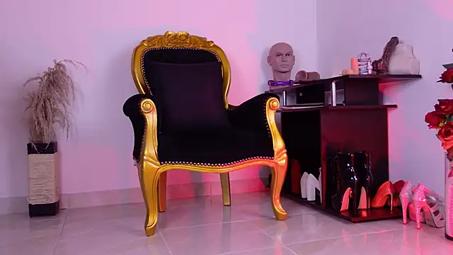 SaraFerrer  online show from 04/18/26, 05:44