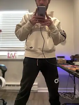 strippingmale1 online show from 12/03/25, 05:33