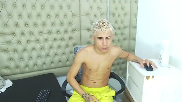 HollmanFronsh online show from 11/30/25, 02:04