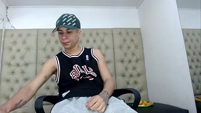 HollmanFronsh online show from 12/15/25, 02:49