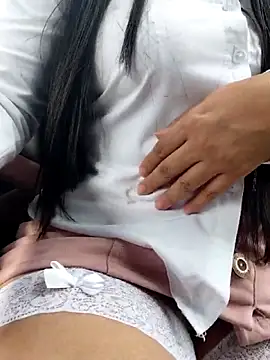 Layla-daring online show from 04/18/26, 08:42