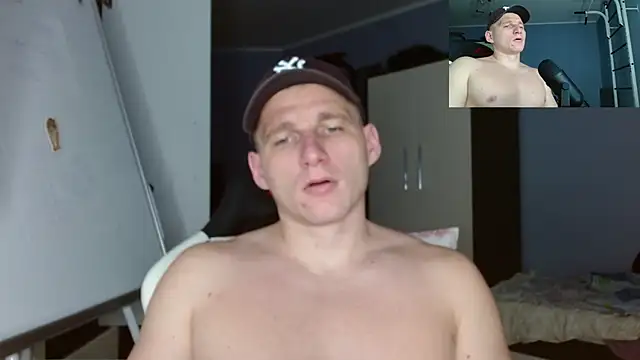 Snapshot of Poliglotjoe1 chatting on 11/25/25, 05:40 Poliglotjoe1 online show from 11/25/25, 05:40