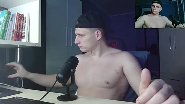 Poliglotjoe1 online show from 12/04/25, 10:02