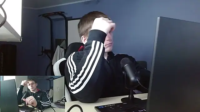 Snapshot of Poliglotjoe1 chatting on 02/01/26, 02:59 Poliglotjoe1 online show from 02/01/26, 02:59