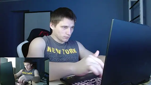 Snapshot of Poliglotjoe1 chatting on 02/14/26, 01:30 Poliglotjoe1 online show from 02/14/26, 01:30