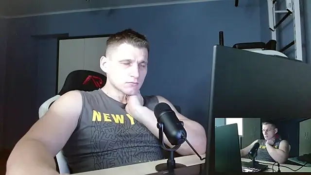 Snapshot of Poliglotjoe1 chatting on 02/23/26, 02:31 Poliglotjoe1 online show from 02/23/26, 02:31