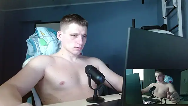 Snapshot of Poliglotjoe1 chatting on 02/24/26, 02:09 Poliglotjoe1 online show from 02/24/26, 02:09