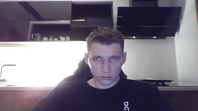 Snapshot of Poliglotjoe1 chatting on 02/27/26, 04:45 Poliglotjoe1 online show from 02/27/26, 04:45