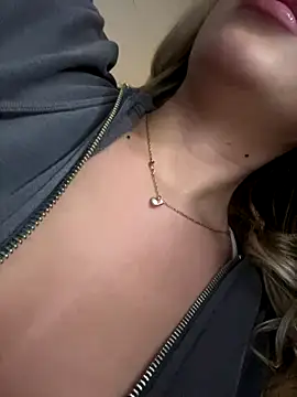 saliha pinky  online show from 12/20/25, 02:18