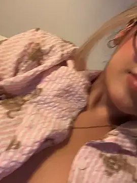 saliha pinky  online show from 01/10/26, 01:51