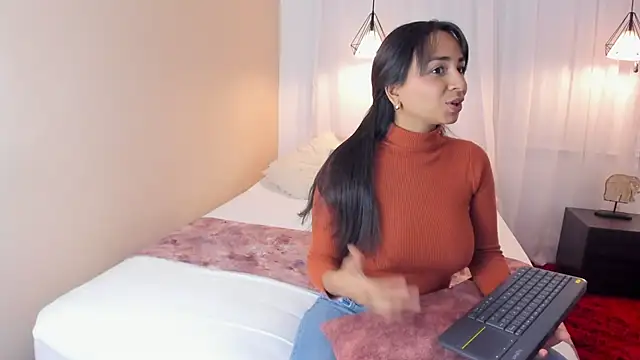 Snapshot of MiaRosy_ValentinoRussel chatting on 11/27/25, 07:49 MiaRosy ValentinoRussel online show from 11/27/25, 07:49