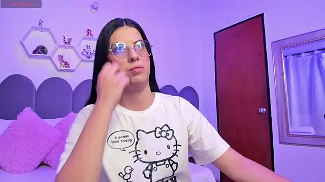 lunagomez24 online show from 01/15/26, 01:54