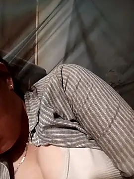 Snapshot of Jelly-squirt chatting on 05/02/26, 05:01 Jelly-squirt online show from 05/02/26, 05:01