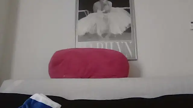 Snapshot of cryptokimgirl chatting on 03/01/26, 04:20 cryptokimgirl online show from 03/01/26, 04:20