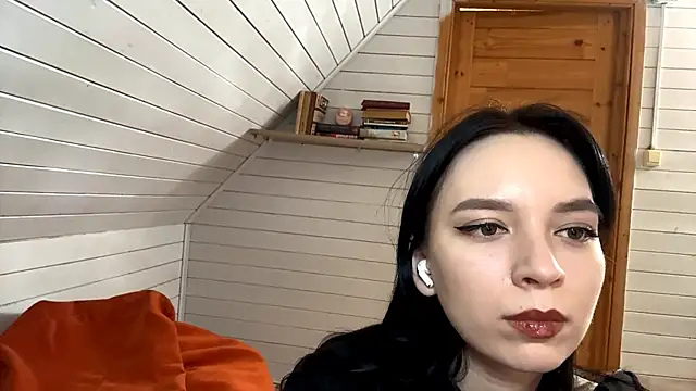 Snapshot of KiyokoEeds chatting on 11/27/25, 10:06 KiyokoEeds online show from 11/27/25, 10:06